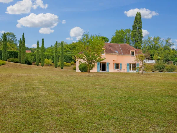 Maison 8 pièces 240 m² 