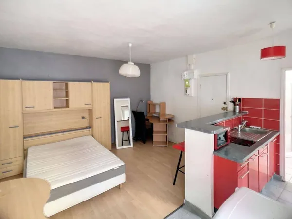 Studio 1 pièce 24 m² 