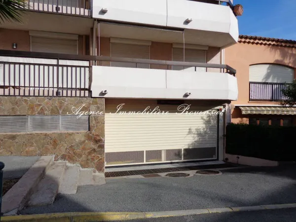 Parking 10 m² 