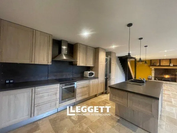 Maison 6 pièces 158 m² 