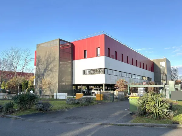 Bureaux 1053 m² 