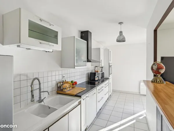 T2 de 61 m² avec balcon - Résidence de standing - Lyon 3e / Part-Dieu 