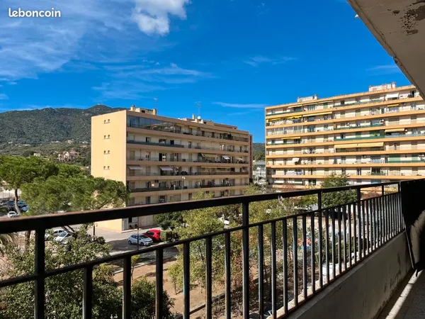 T3 à rafraîchir Résidence Binda 
