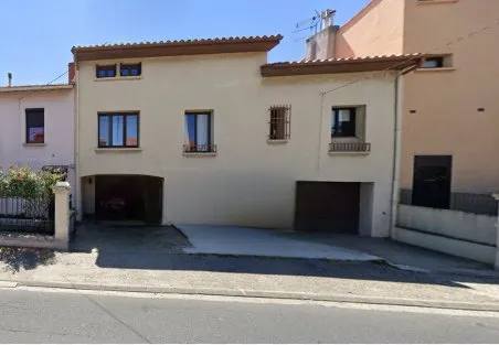 Maison de village pleine de charme avec jardin et double gar 