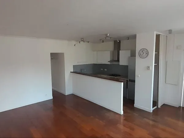 T3 duplex rénové lumineux 63m² 