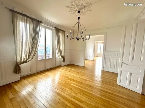 Élégant appartement Haussmannien 