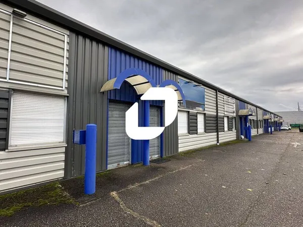 Local d'activité 150 m² 