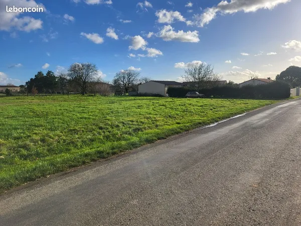 TERRAIN À BATIR de 1788 m² hors lotissement 