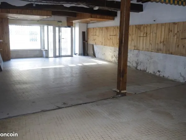 Local commercial 300 m² 