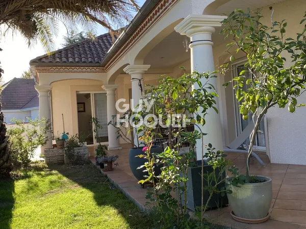 MAISON À VENDRE DE 5 PIÈCES DE 170,00 M² 
