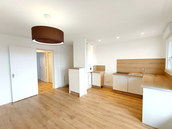 APPARTEMENT REFAIT A NEUF CENTRE-VILLE ! 