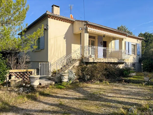 Maison de plain-pied 5 pièces 107 m² 