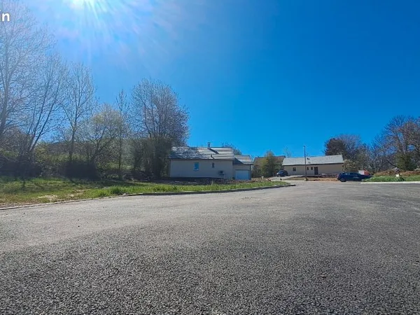 Terrain 563 m² Forest Saint Julien 