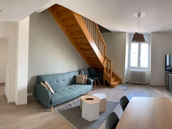 Appartement 5 pièces 93 m² - Laval centre ville 