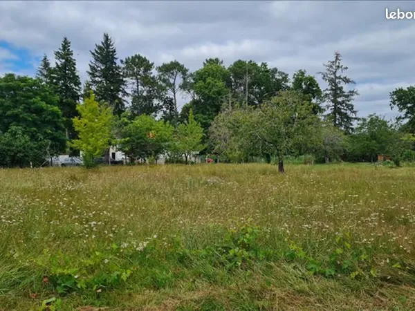 Terrain 1 329 m² Saint Aigulin 