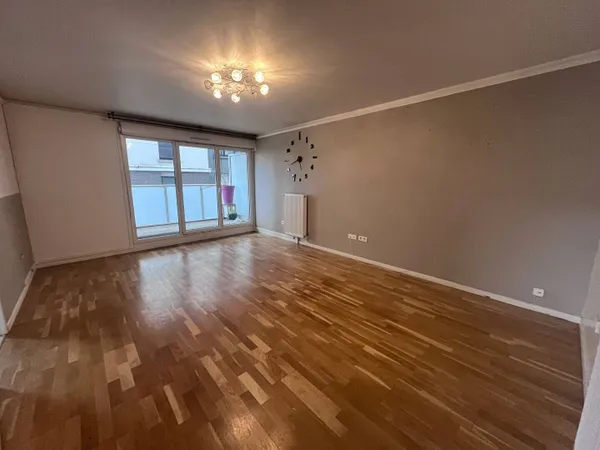Appartement 4 pièces 77 m² 
