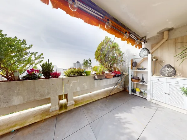 Appartement 5 pièces avec terrasse et vue dégagée dans centr 