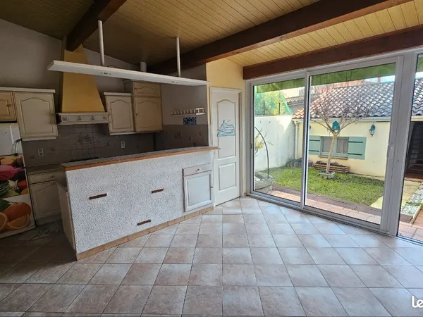 Maison de ville jardinet garage 