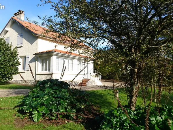 La Baule - Maison Familiale avec Potentiel Locatif + Double Garage 