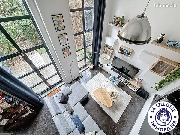 Loft 3 pièces 99 m² 