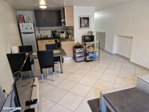Location meublée à Thionville de 2 chambres dans appartement 76m2 (T3), à 10 minutes à pied de 
