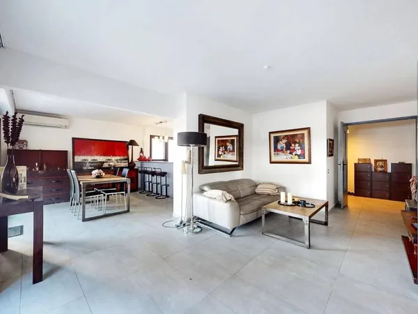 Appartement 3 pièces 84 m² 