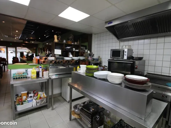 Fonds de commerce bar, discothèque 100 m² 