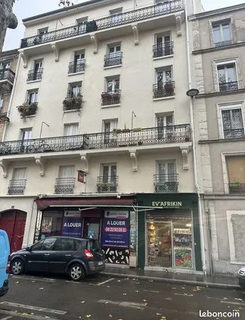 Studio 1 pièce 20 m² 
