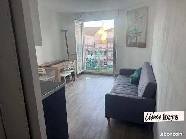 Studio 1 pièce 26 m² 