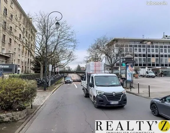 Bureaux 537 m² 