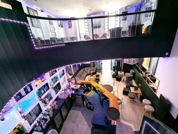 Café bar 120 m² 