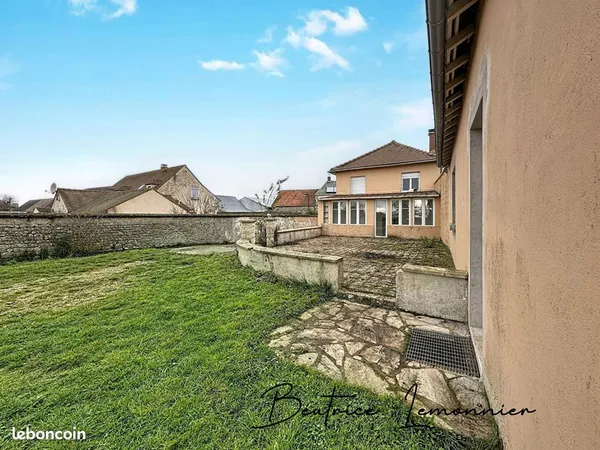 Maison 7 pièces 176 m² 