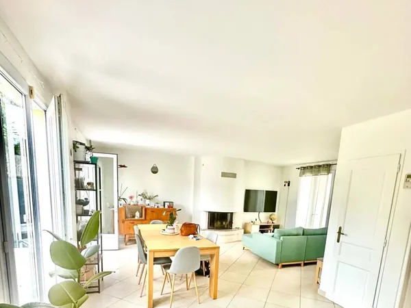Maison 6 pièces 107 m² 