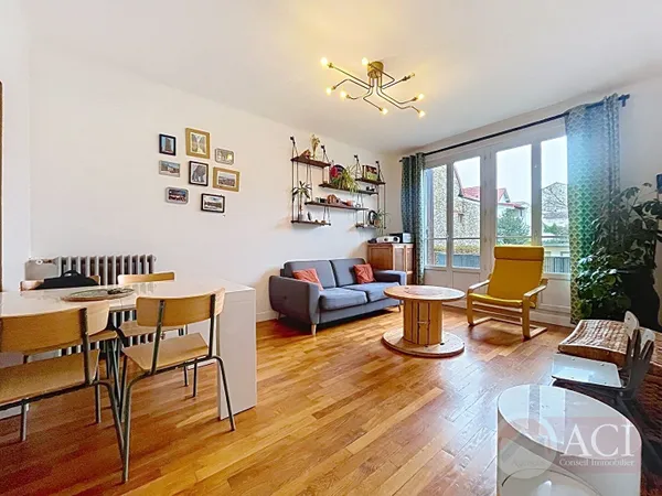 Appartement 3 pièces avec Box et cave au pied de la Barre Ormesson 