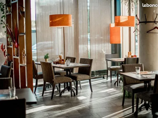 Brasserie 191 m² PUTEAUX 