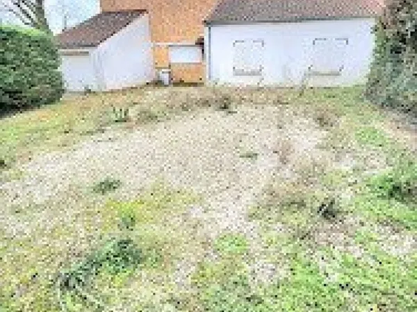 MAISON PLAIN PIED T5 GARAGE SUR 1119m2 TERRAIN PLAT 