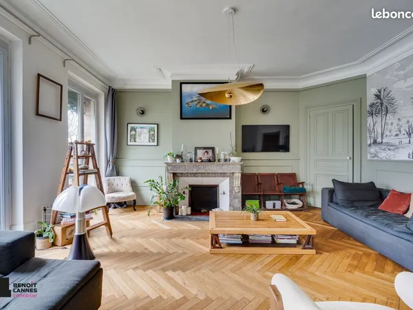 Duplex 6 pièces 184 m² 