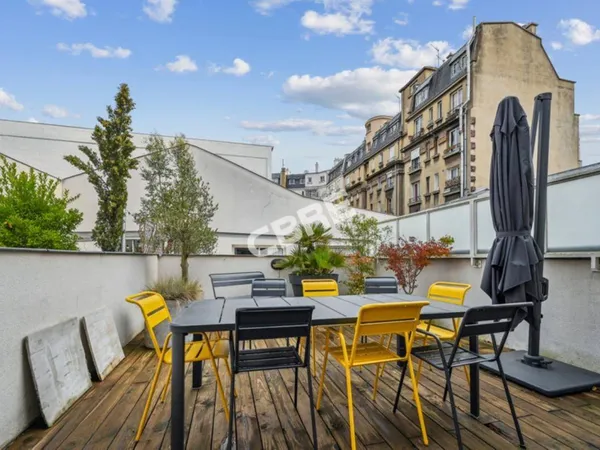 Bureau 150 m² 