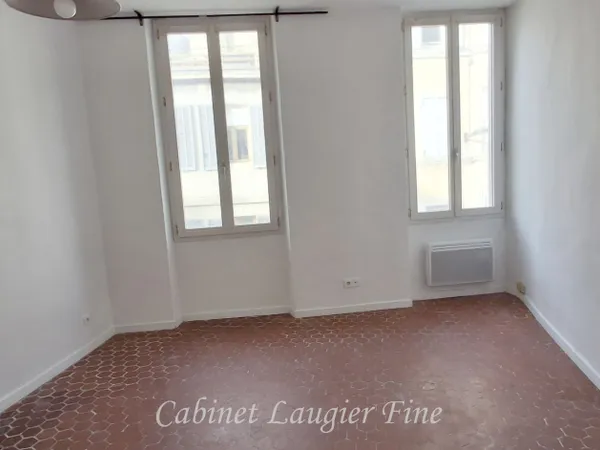 T3 rue Berlioz 13006 + balcon 