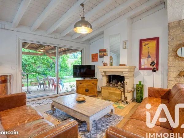 Maison 8 pièces 216 m² 