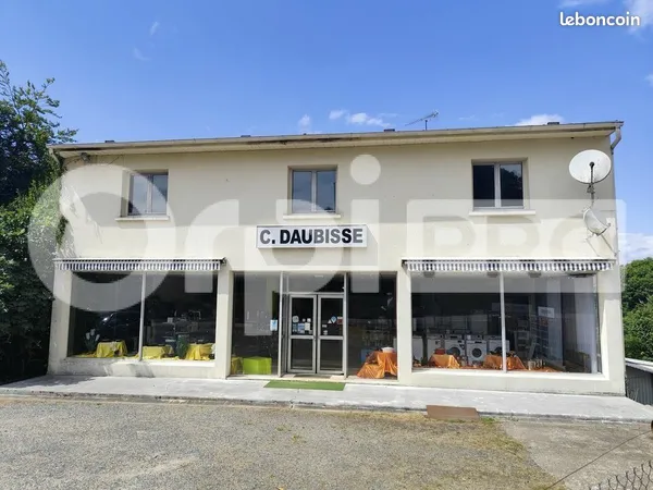 Local commercial 840 m² 