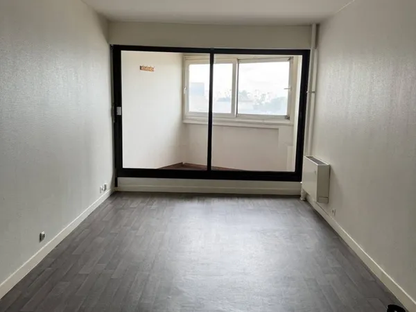 Studio 1 pièce 32 m² 