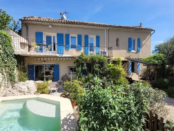 Maison 10 pièces 282 m² 