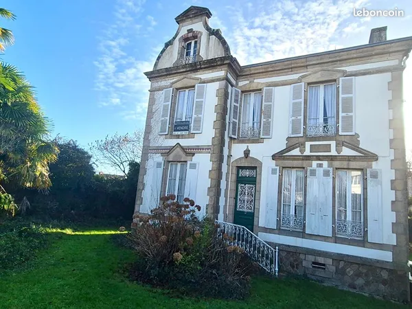 Maison 9 pièces 197 m² 