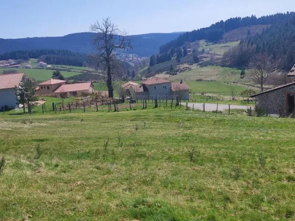 Terrain 1 770 m² Riotord 