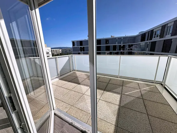 Appartement Monteux , le lac, 85 m2, 3 chambres, terrasse, 2 parkings privés en sous sol. 