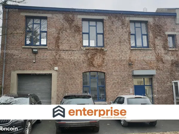 Bureaux 370 m² 