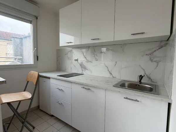 Studio 1 pièce 26 m² 
