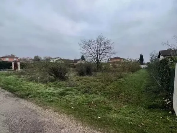Terrain 660 m² Saint-Maurice-de-Gourdans 