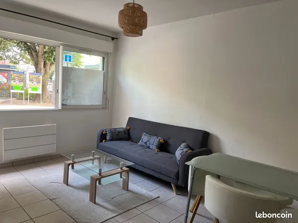 Grand T2 meuble Nansouty/gare Saint Jean 
